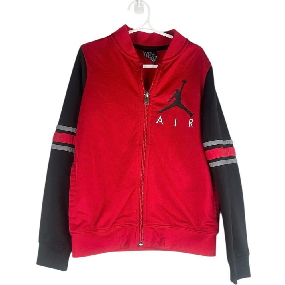 Nike Air Jordan Boy's Red & Black Zip Down Lightweight Jacket Size Medium 5-6 yr